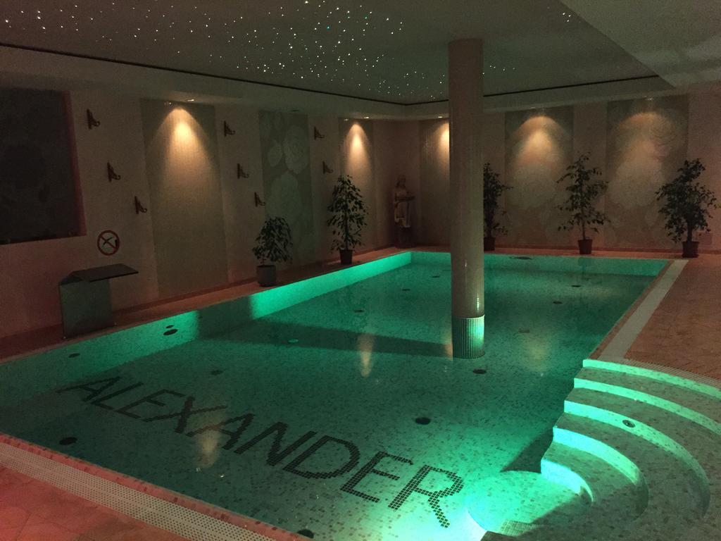 Willa Alexander Resort & Spa - Caloroczny Kryty Basen Mielno  Luaran gambar