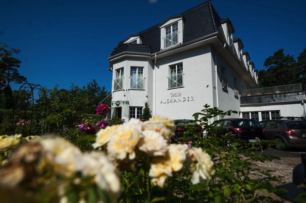 Willa Alexander Resort & Spa - Caloroczny Kryty Basen Mielno  Luaran gambar