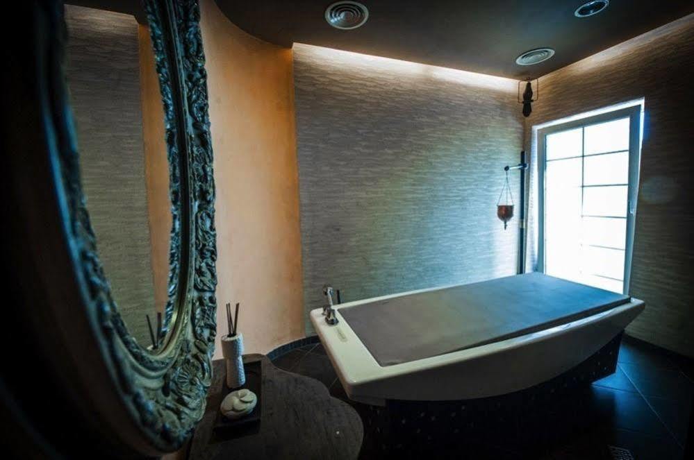Willa Alexander Resort & Spa - Caloroczny Kryty Basen Mielno  Luaran gambar