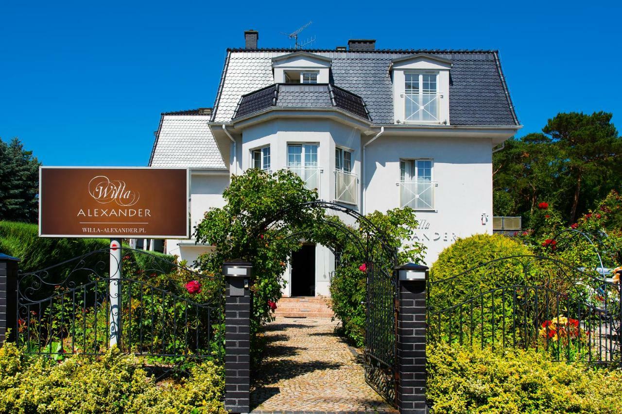 Willa Alexander Resort & Spa - Caloroczny Kryty Basen Mielno  Luaran gambar