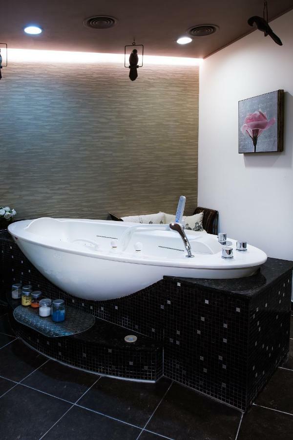 Willa Alexander Resort & Spa - Caloroczny Kryty Basen Mielno  Luaran gambar